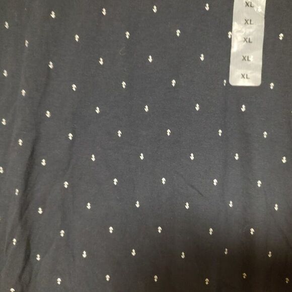 New Old Navy Soft Washed Navy Blue With Anchors Shirt Size Men's XL - Picture 2 of 2